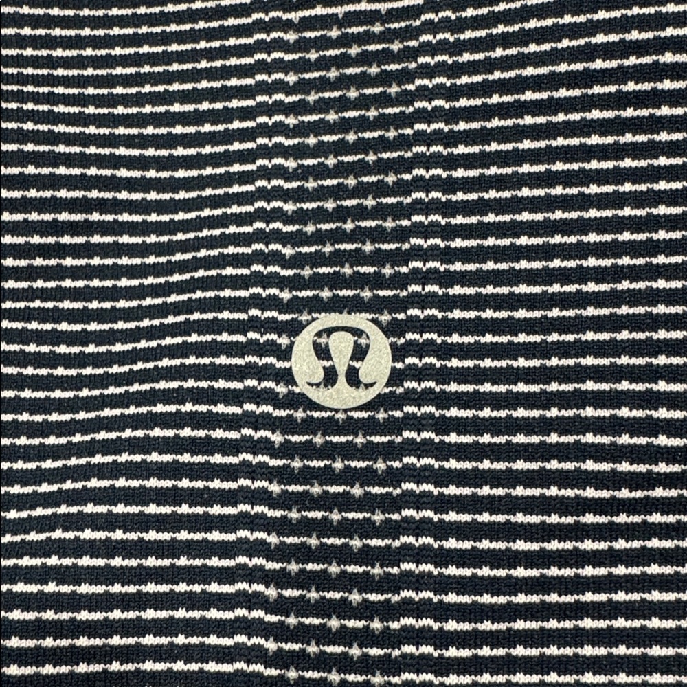 Lululemon Long sleeve Swiftly Tech tee hip length Navy blue & white striped Sz 6 - Picture 6 of 6